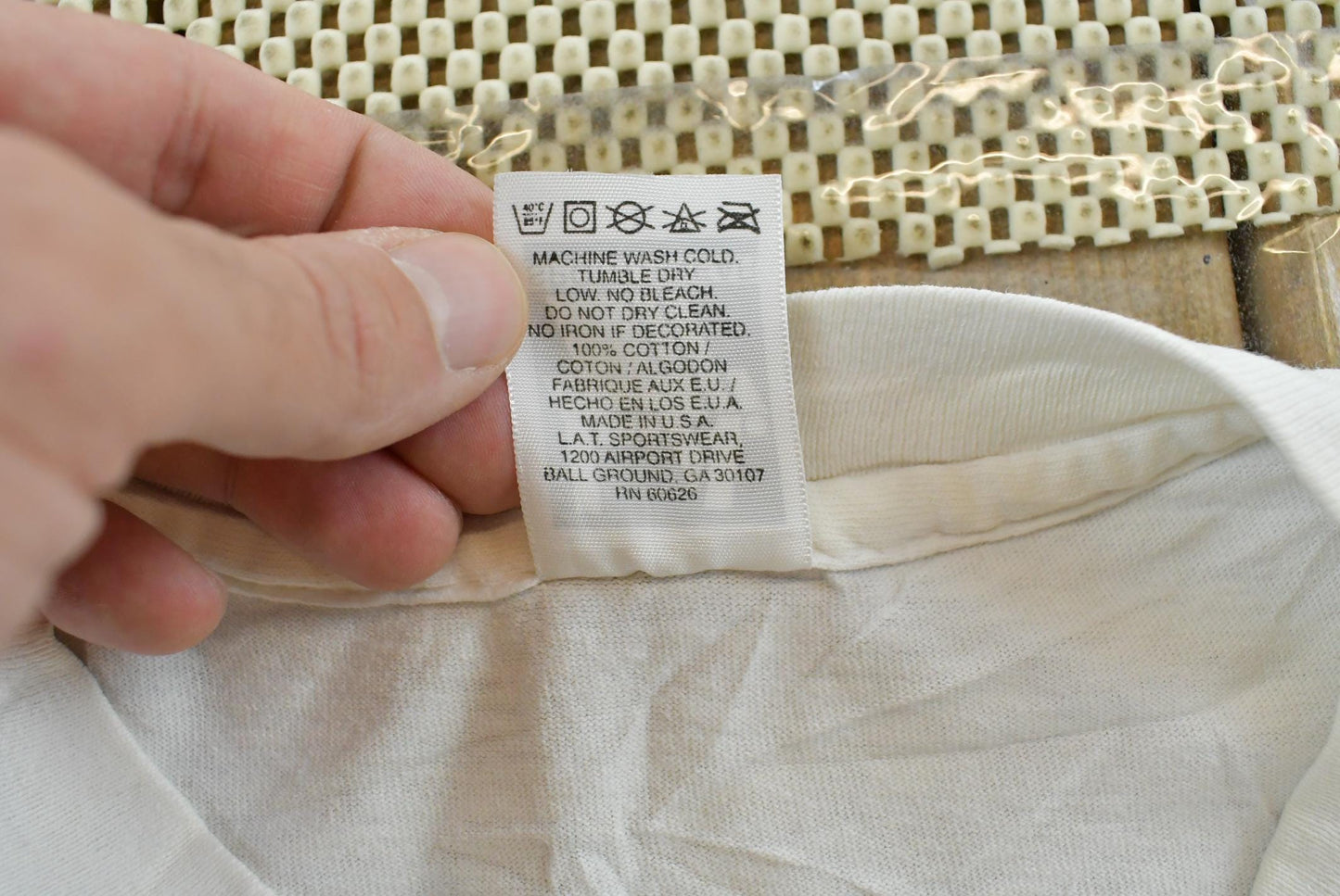 Vintage 1990s LA Sports Wear Blank White American Flag Sleeves T-Shirt Men's L