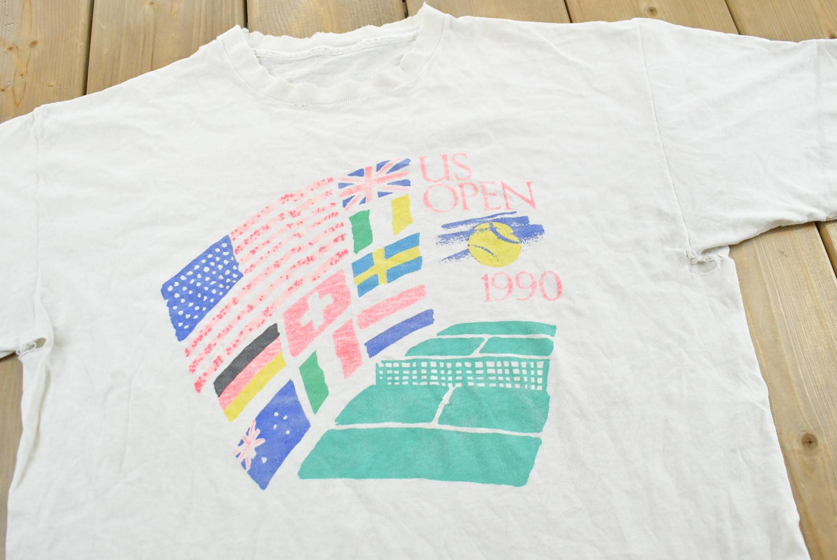Vintage 1990s Nevele Country Club Ski Tennis Golf Diving Souvenir T-Shirt Men's M