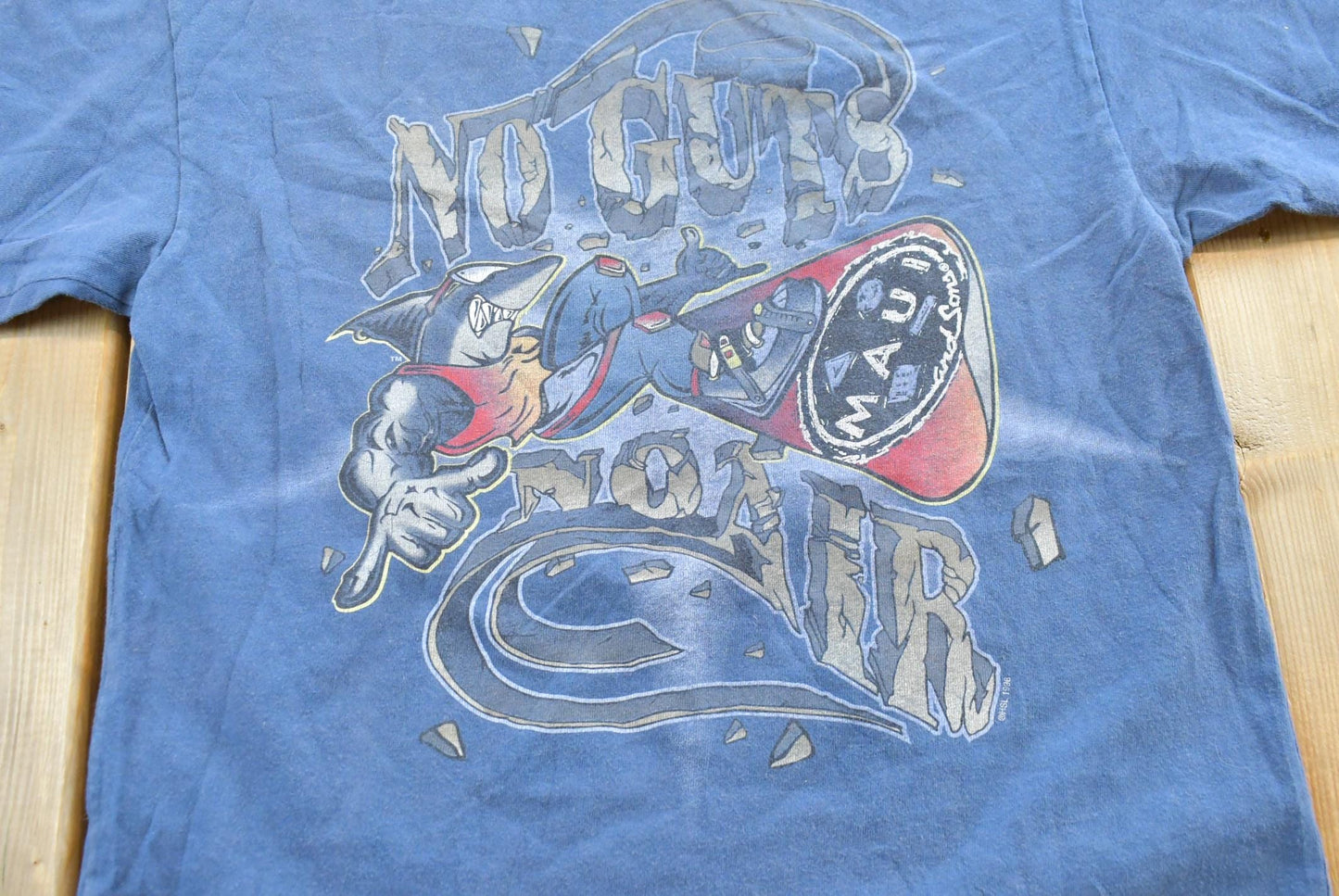 Vintage 1996 Maui Hawaii Surf Shark Graphic T-Shirt Mens S