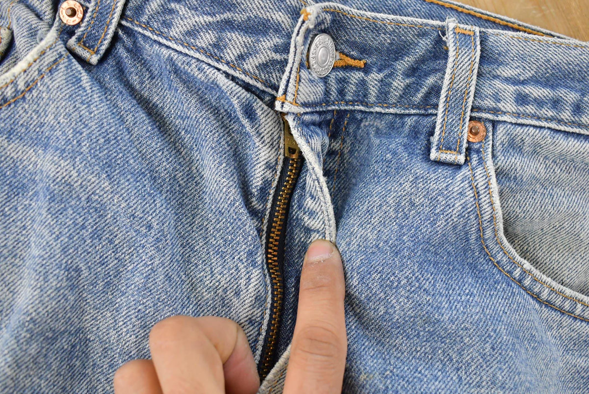 Vintage 1990s Levi's 505 Regular Fit Denim Jeans Men's 33 x 33