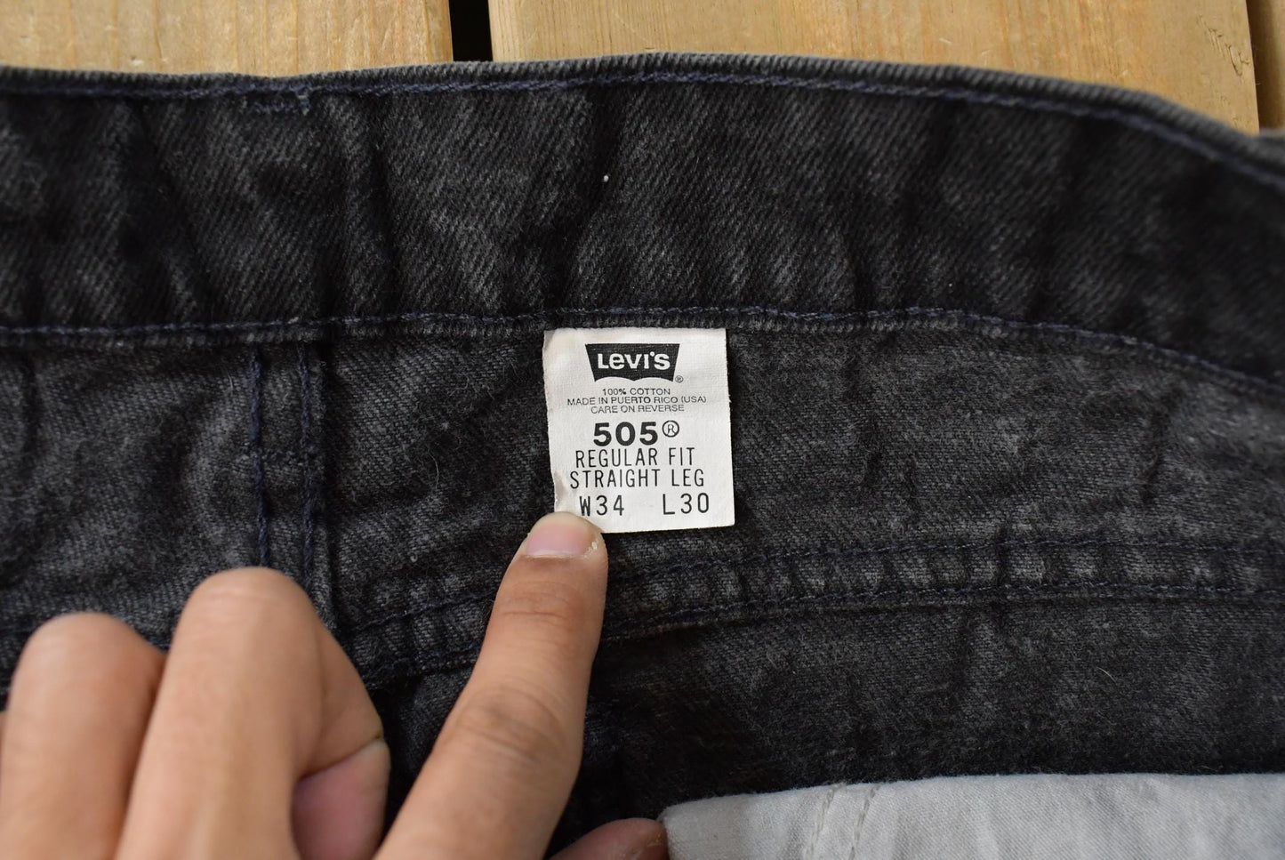Vintage 1990s Levi's Orange Tab 505 Regular Straight Fit Denim Jeans Men's 33 x 27
