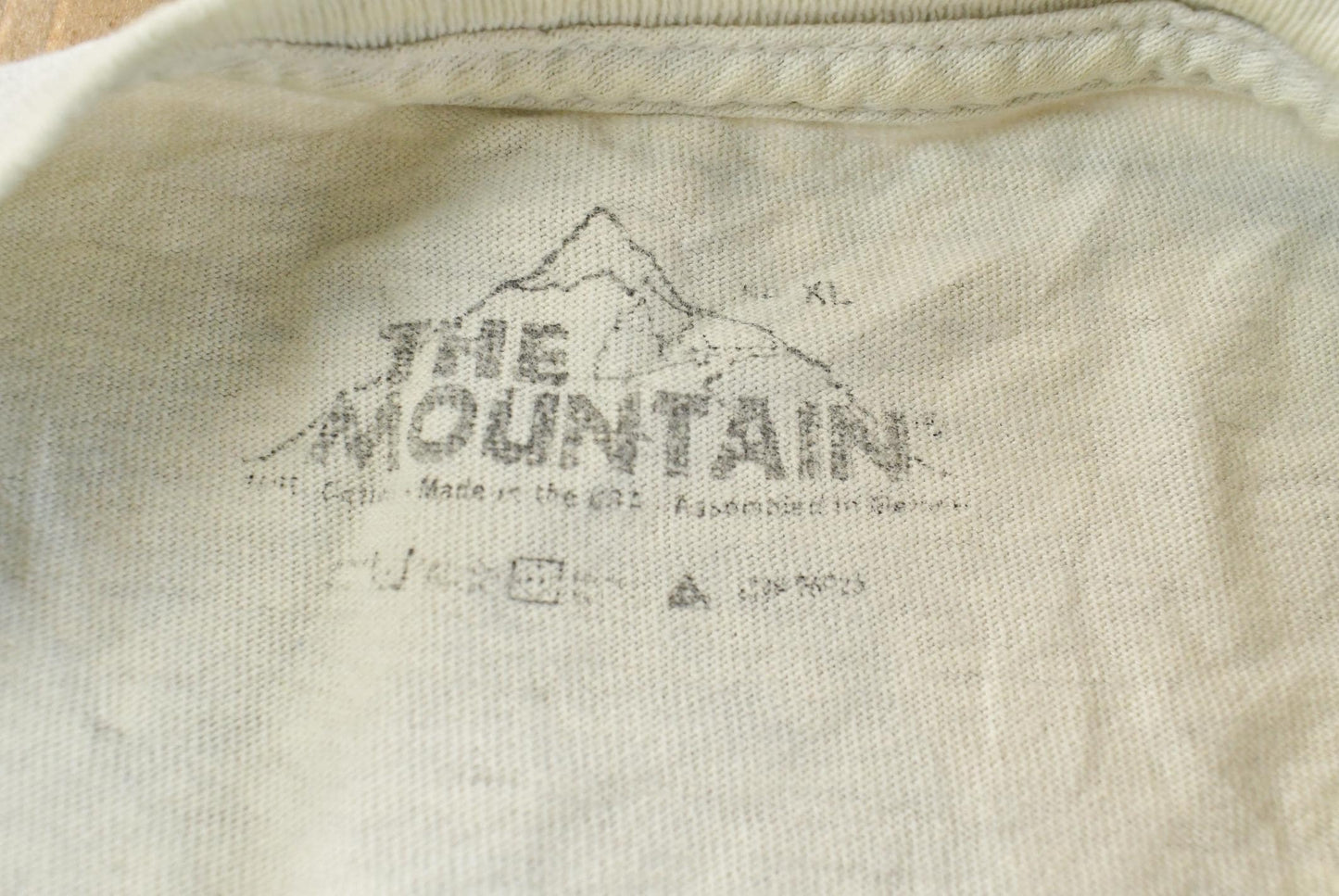 Vintage 2003 The Mountain Native Wolf Dreamcatcher Tie Dye T-Shirt Men's XL