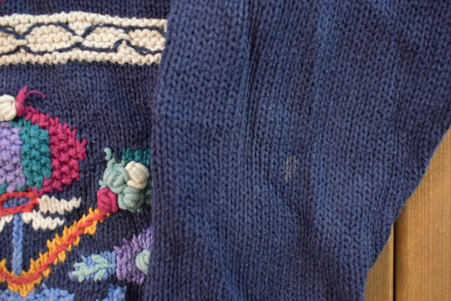 Vintage 1990s Floral Embroidered Hand Knit Crewneck Sweater Women's M