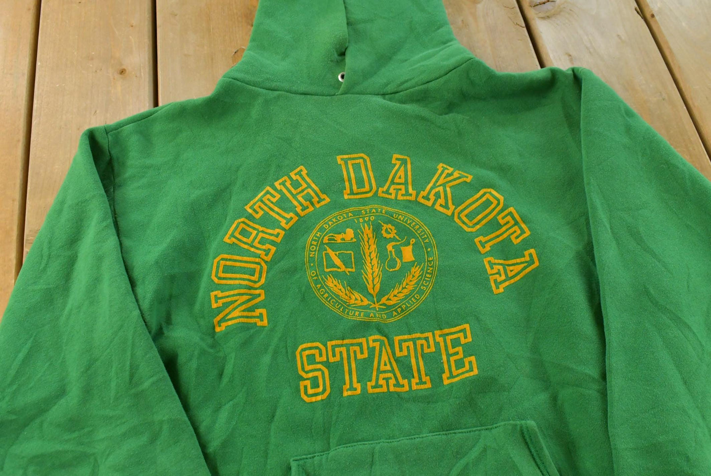 Vintage 1990s North Dakota State University Jansport Hoodie Sweatshirt Mens M