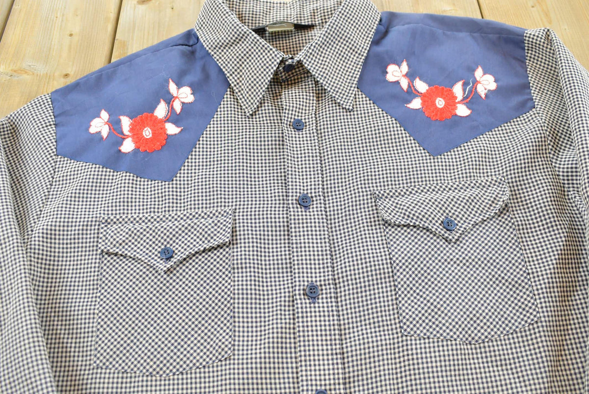 Vintage 1980s JC Penney Western Gingham Flower Embroidered Button Up Shirt Men's XL