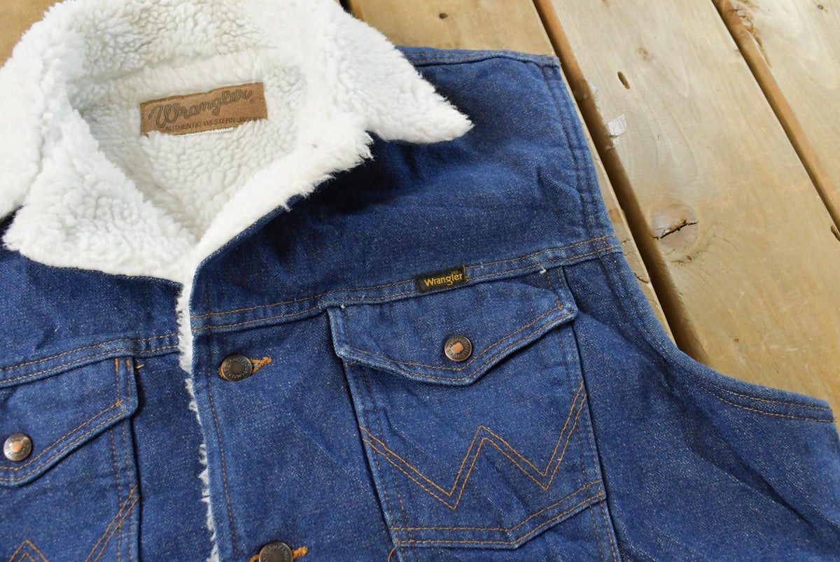 Vintage 1990s Wrangler Sherpa Lined Denim Vest Jacket Men's L