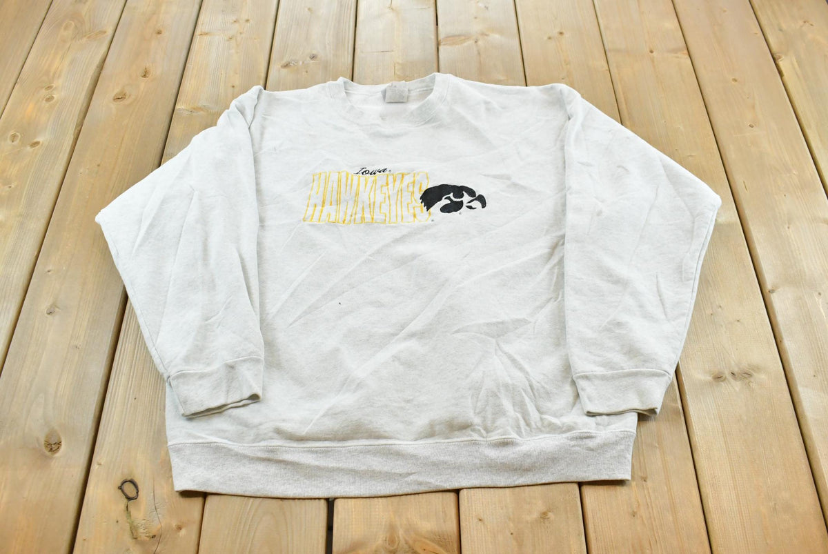 Vintage 1990s University of Iowa Hawkeyes Embroidered Collegiate Crewneck Sweatshirt Men's L / NCAA / Americana / 90s Streetwear