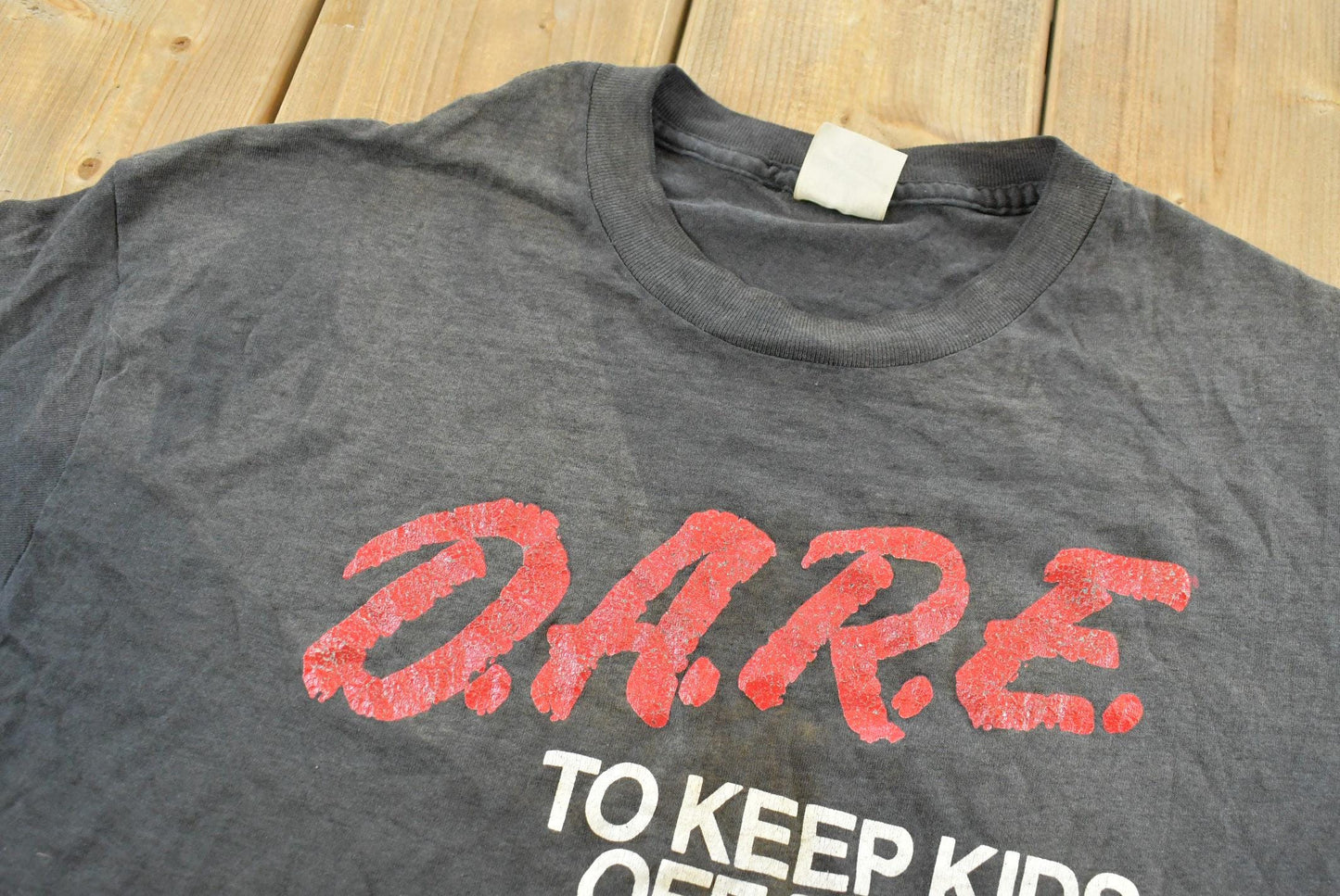 Vintage 1990s Dare to Resist Drugs And Violence Souvenir T-Shirt Men's L