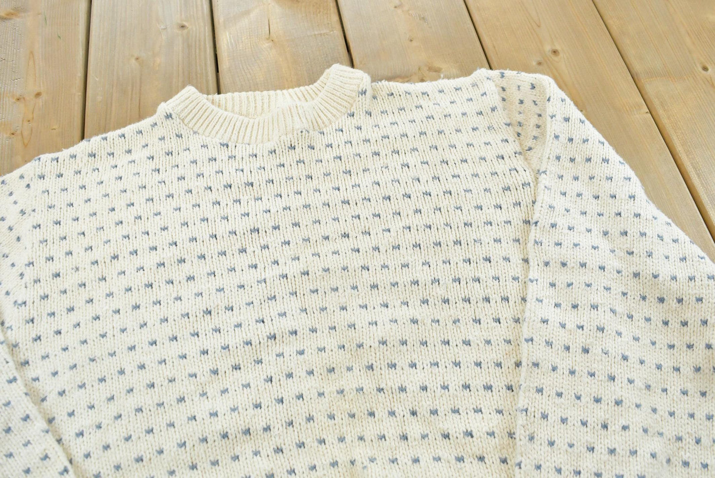Vintage 1990s Northern Isles Hand Embroidered 3D Knit Abstract Pattern Crewneck Sweater Mens M