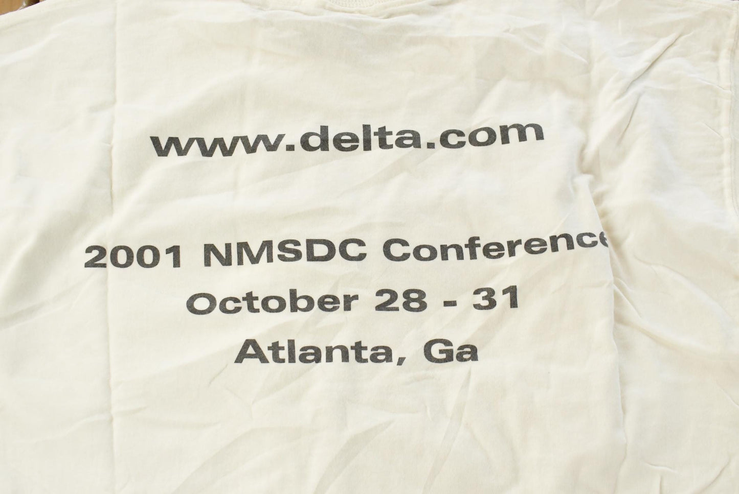 Vintage 2001 Delta Airlines Atalanta Georgia Graphic T-Shirt Men's L