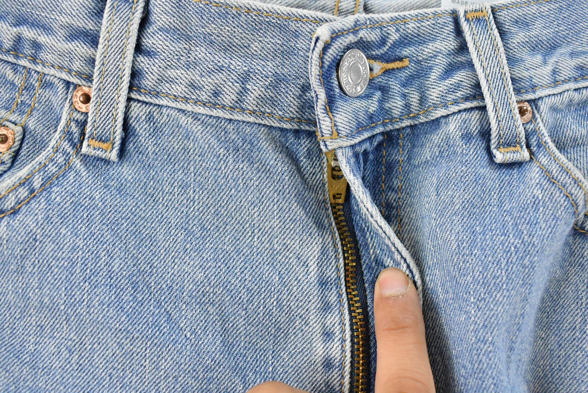 Vintage 2000s Levi's 505 Regular Fit Denim Jeans Men's 32 x 29