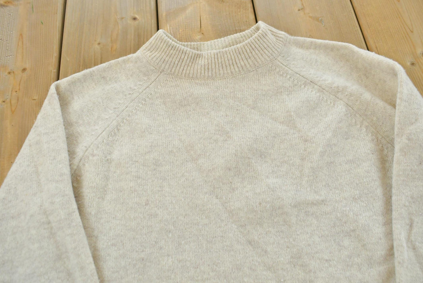 True Vintage 1970s Edinburgh Woolen Mill Knit Lambswool Wool Crewneck Sweater Men's Small