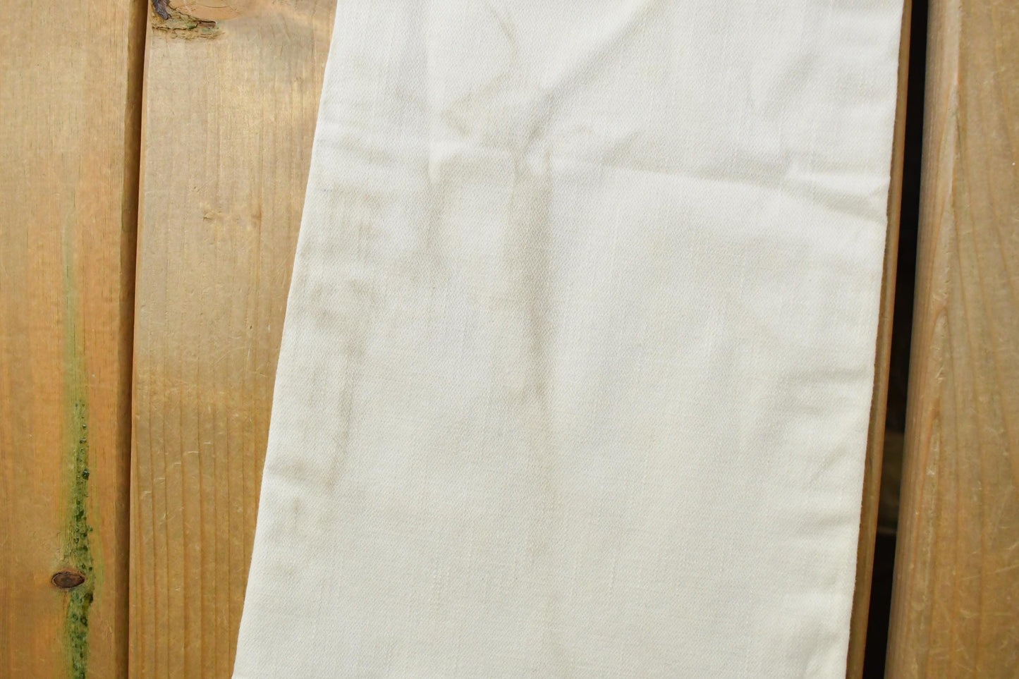 Vintage Y2K Miss Me White Bedazzled Low Rise Jeans Women's 28