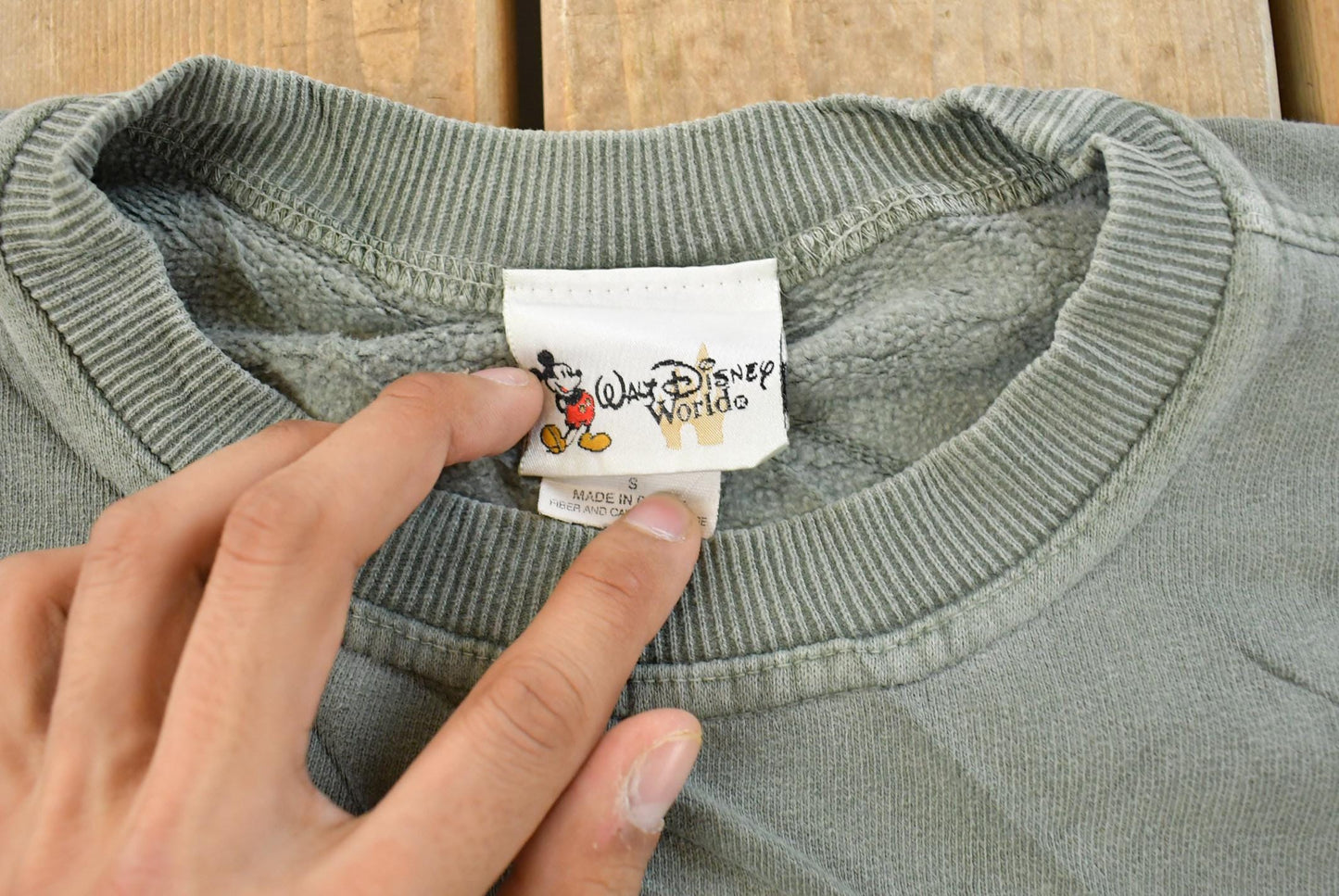 Vintage 2000s Walt Disney World Mickey Mouse Sweatshirt Men's S