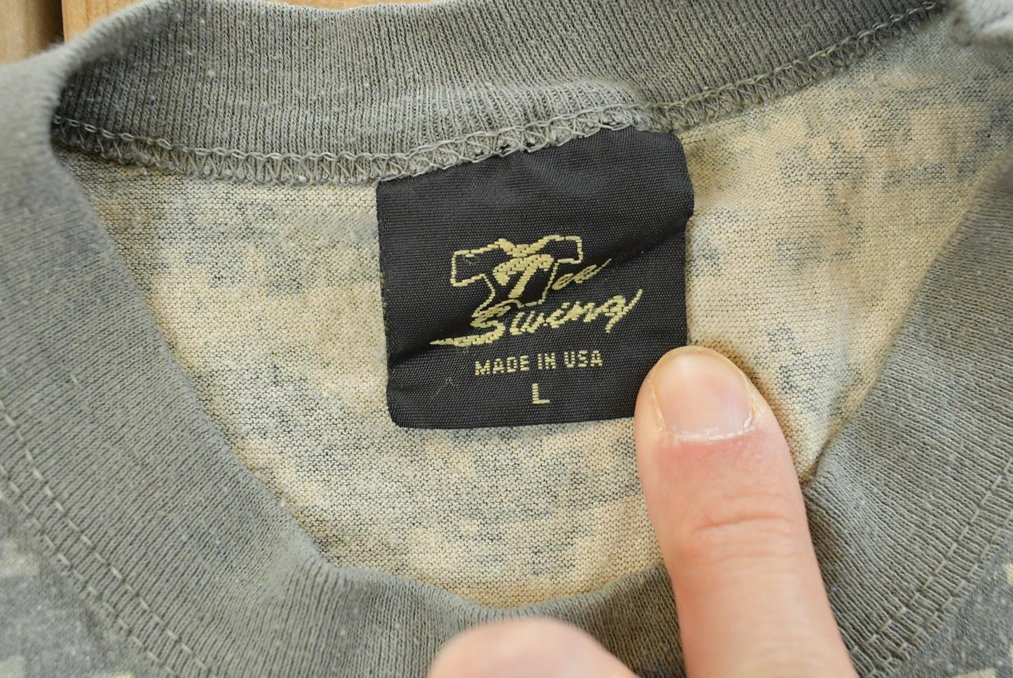 Vintage 1990s Digital Camo Short Sleeve T-Shirt Mens XS