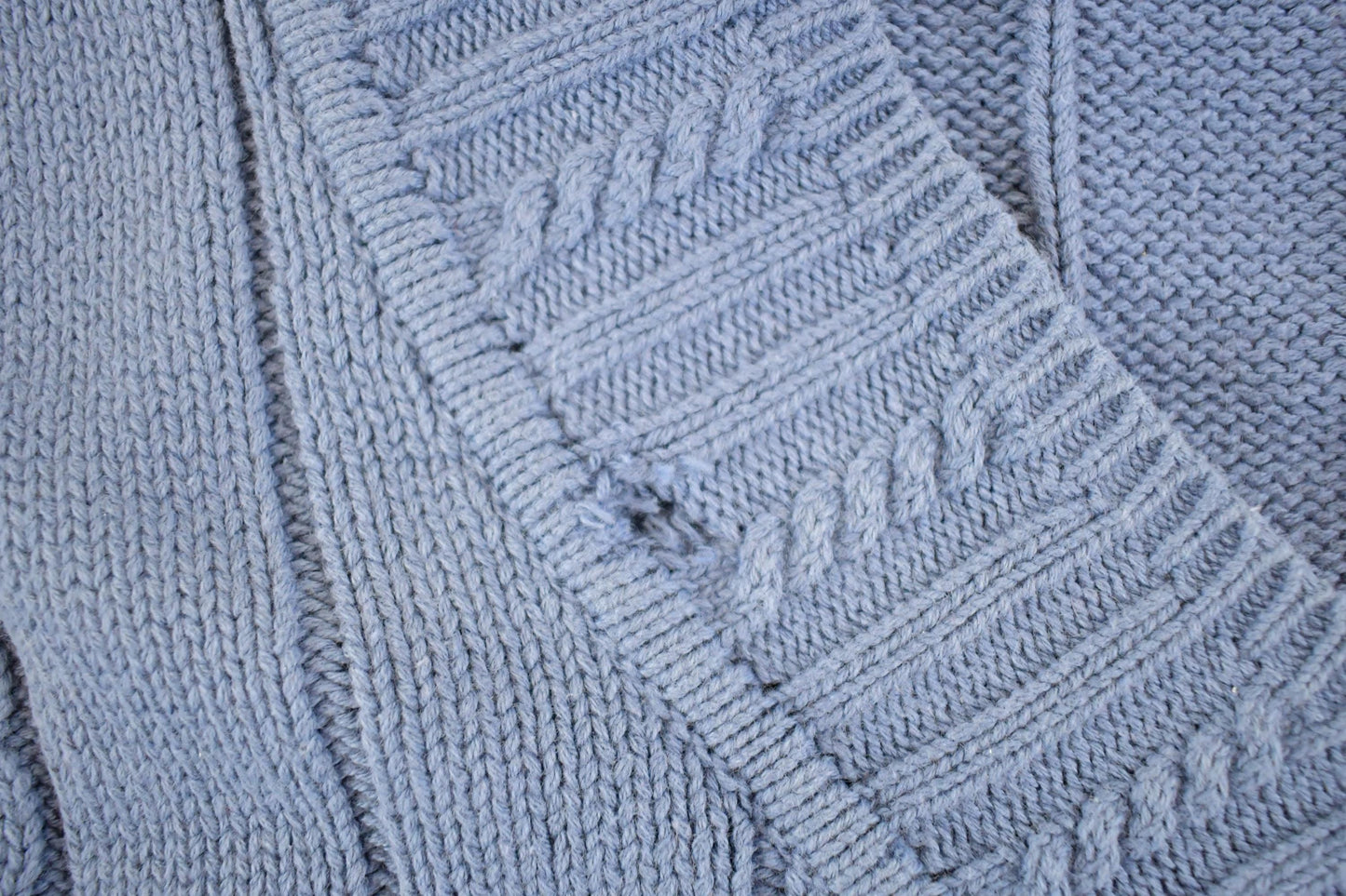 Vintage 1990s Woolrich Cable Knit Deep V Neck Sweater Men's L