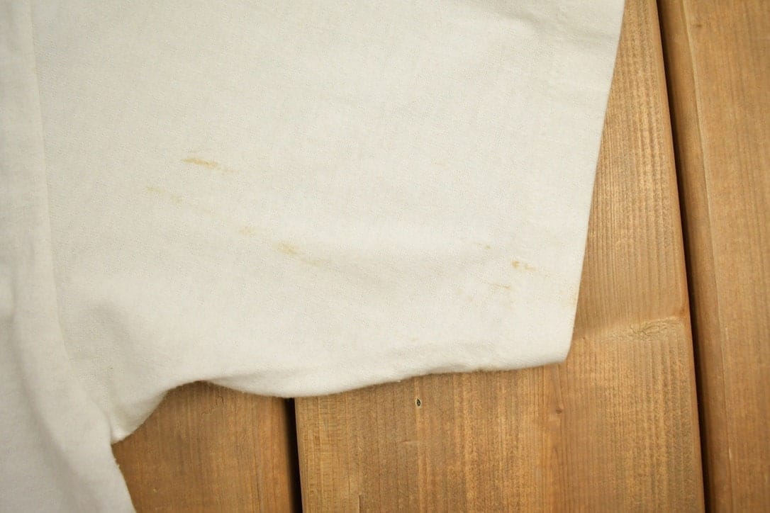 Vintage 1990s Salem Cigarettes "Comin To The Fresh Side" Graphic T-Shirt Men's Large