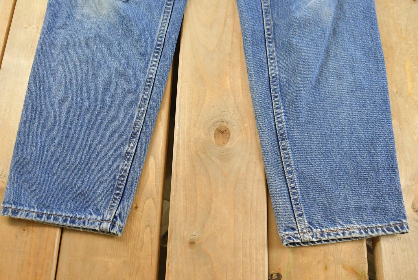 Vintage 1990s Levi's Distressed 550 Relaxed Fit Denim Jeans Women's 33 x 32.5