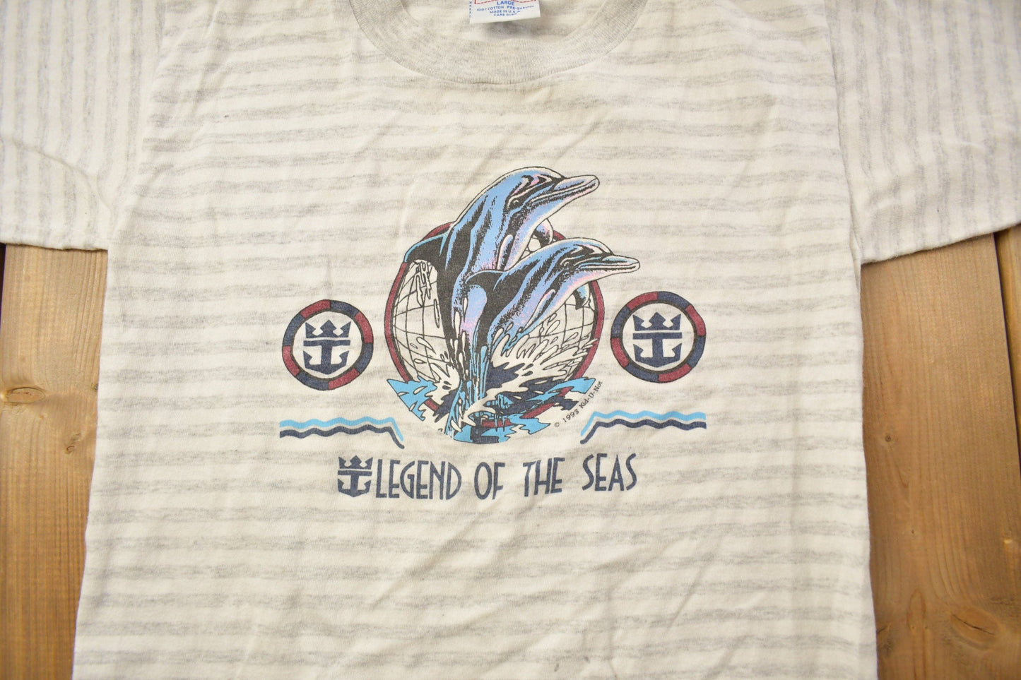 Vintage 1990s Legend Of The Seas Graphic T Shirt Men's Small