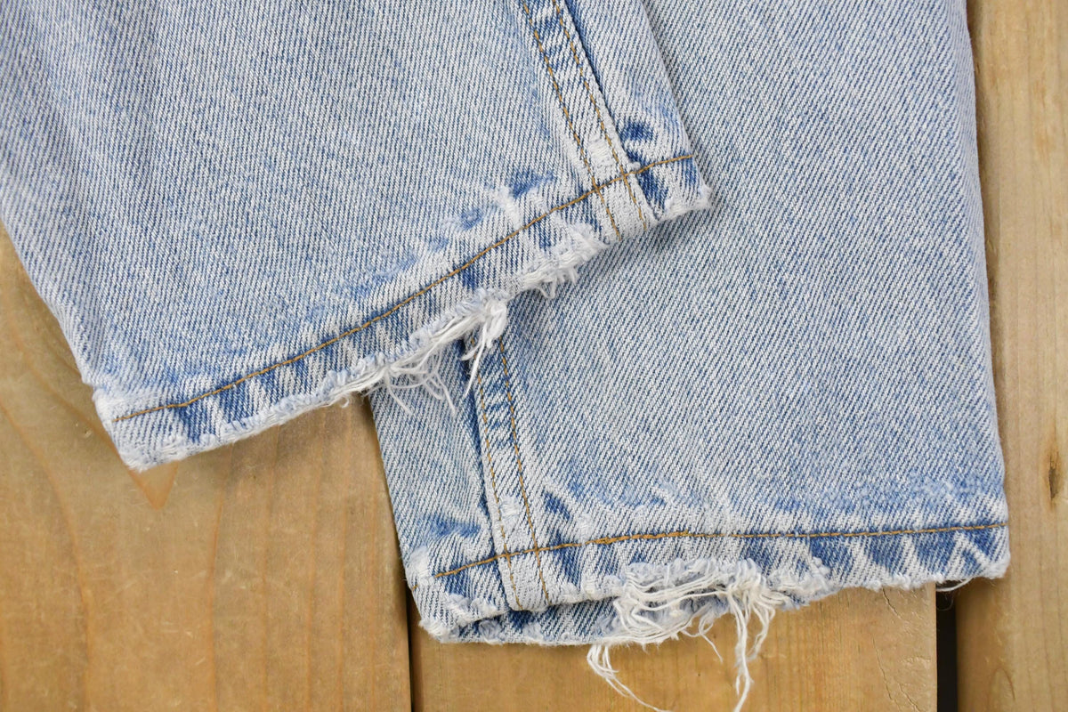 Vintage 1990s Levi's 550 Relaxed Tapered Denim Jeans Women's 27 x 28