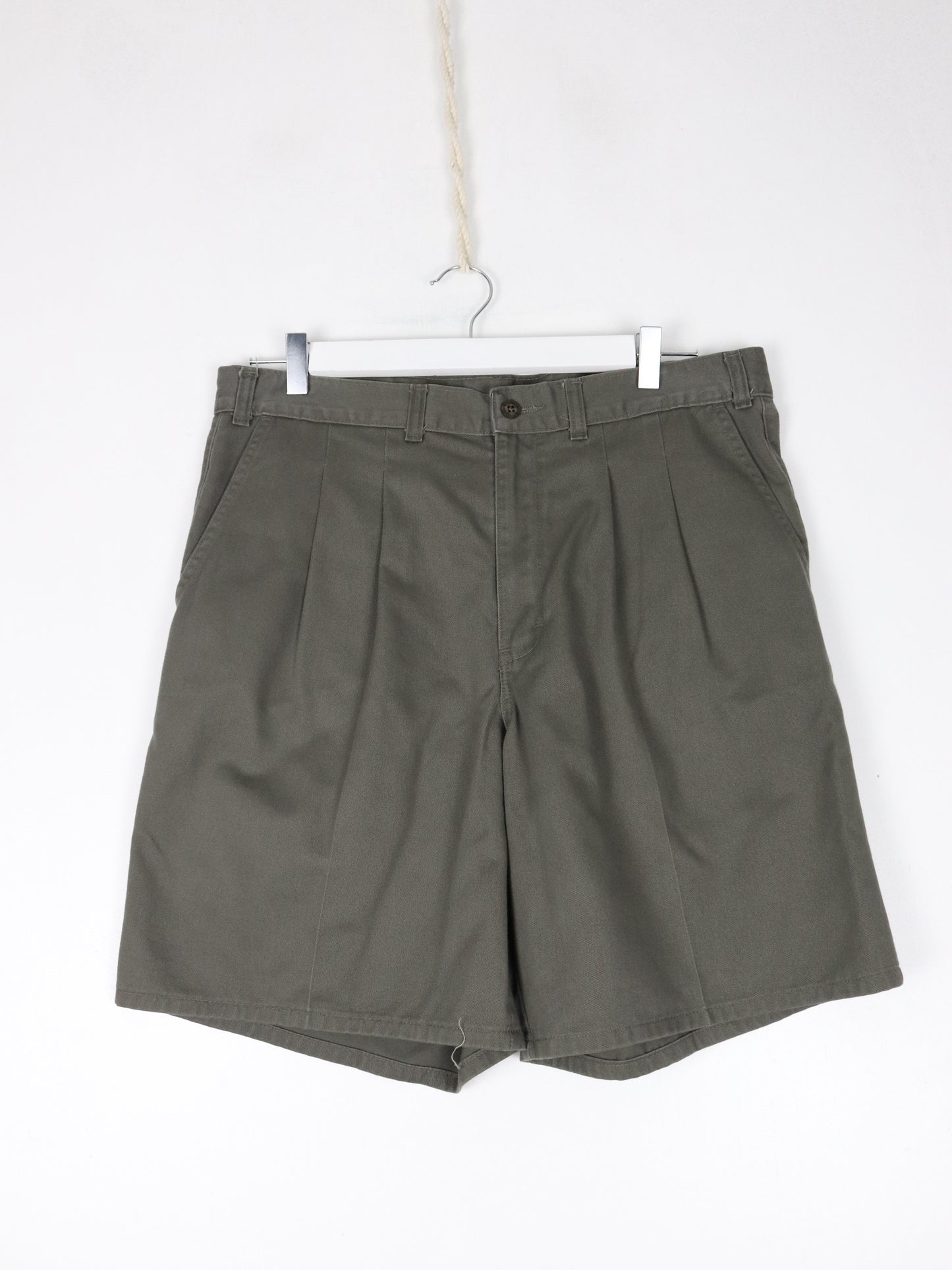 Denver Hayes Shorts Mens 36 Green Chino