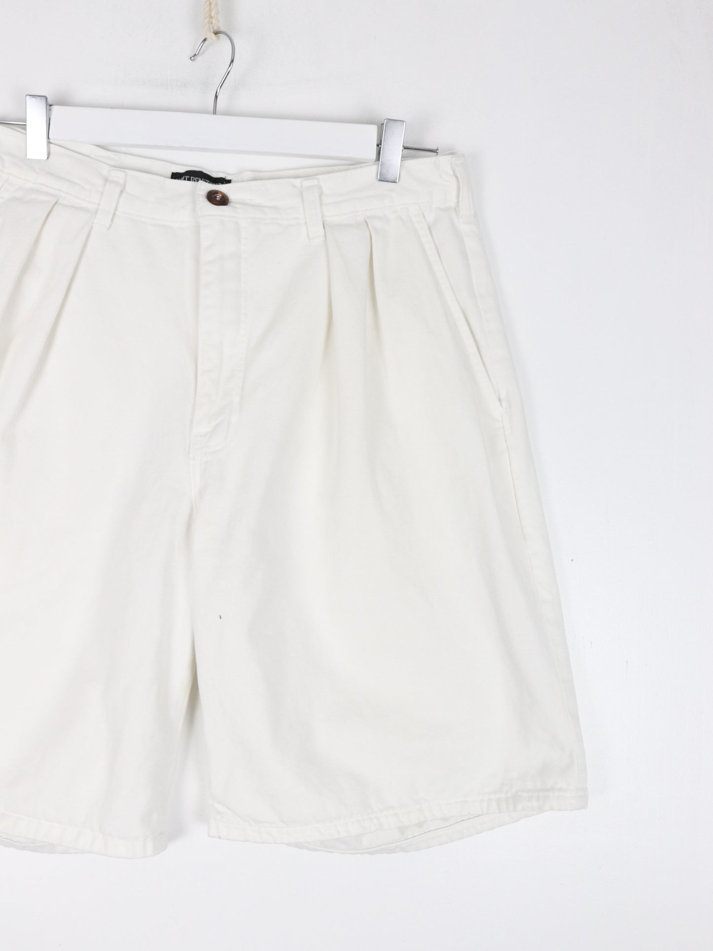 Holt Renfrew Shorts Mens 32 White