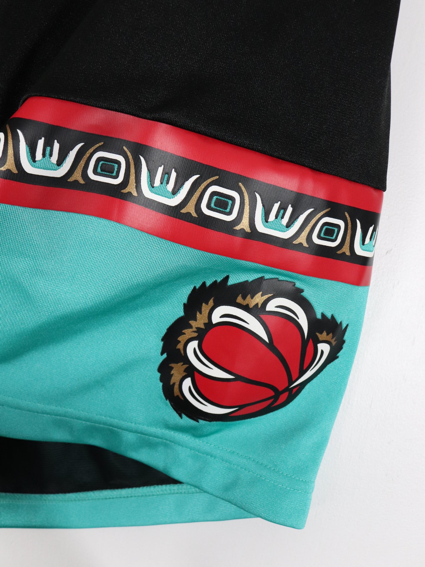 Vancouver Grizzlies Shorts Mens Large Black Mitchell & Ness NBA