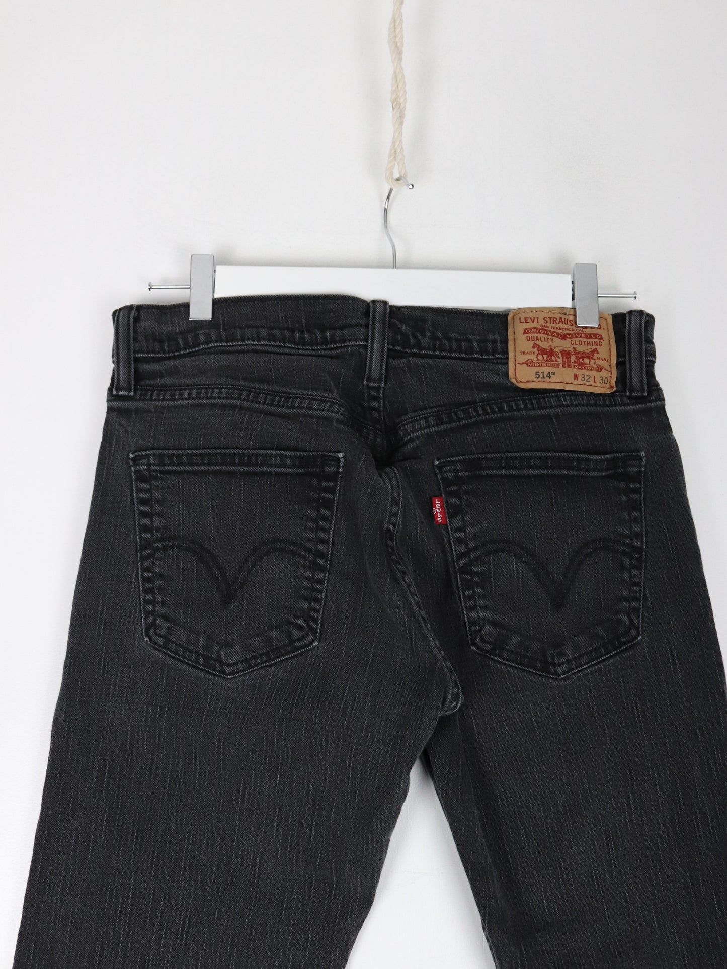 Vintage Levi's Pants Fits Mens 30 x 30 Black Denim Jeans Slim Straight