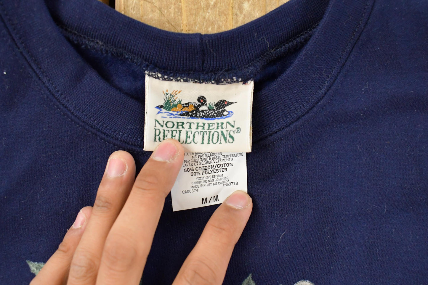 Vintage 1990s Northern Reflections Teddy Bear Garden Nature Graphic Crewneck Sweatshirt Men's M
