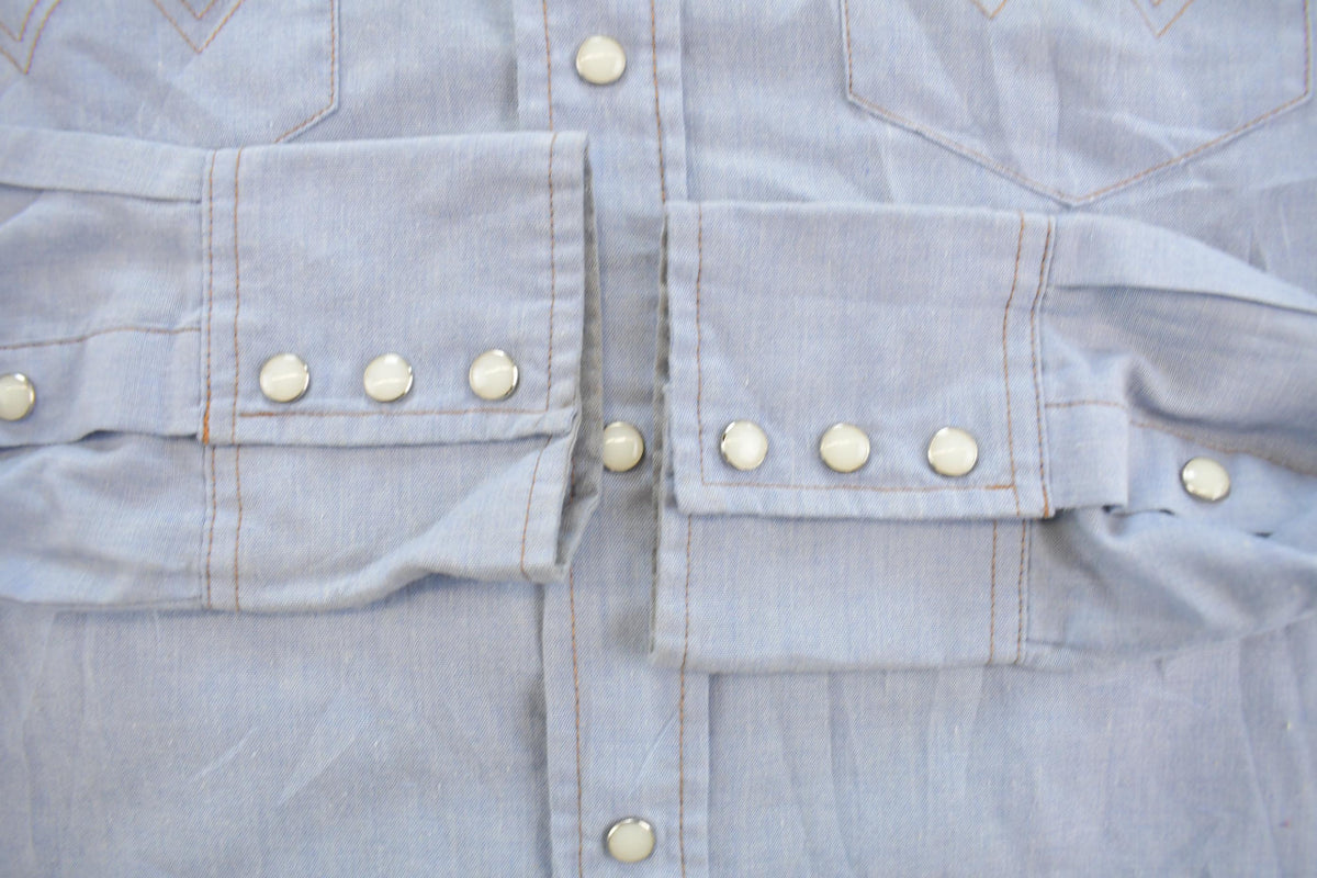 Vintage 1990s Wrangler Chambray Western Pearl Snap Button Up Shirt Men's M