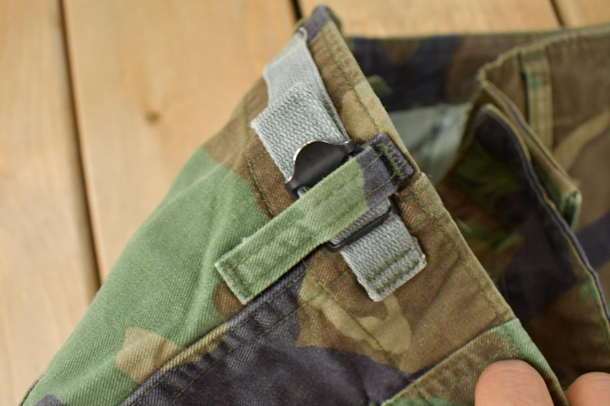 Vintage 2000s Starched Army Military Woodland Camo Cargo Pants Men's S