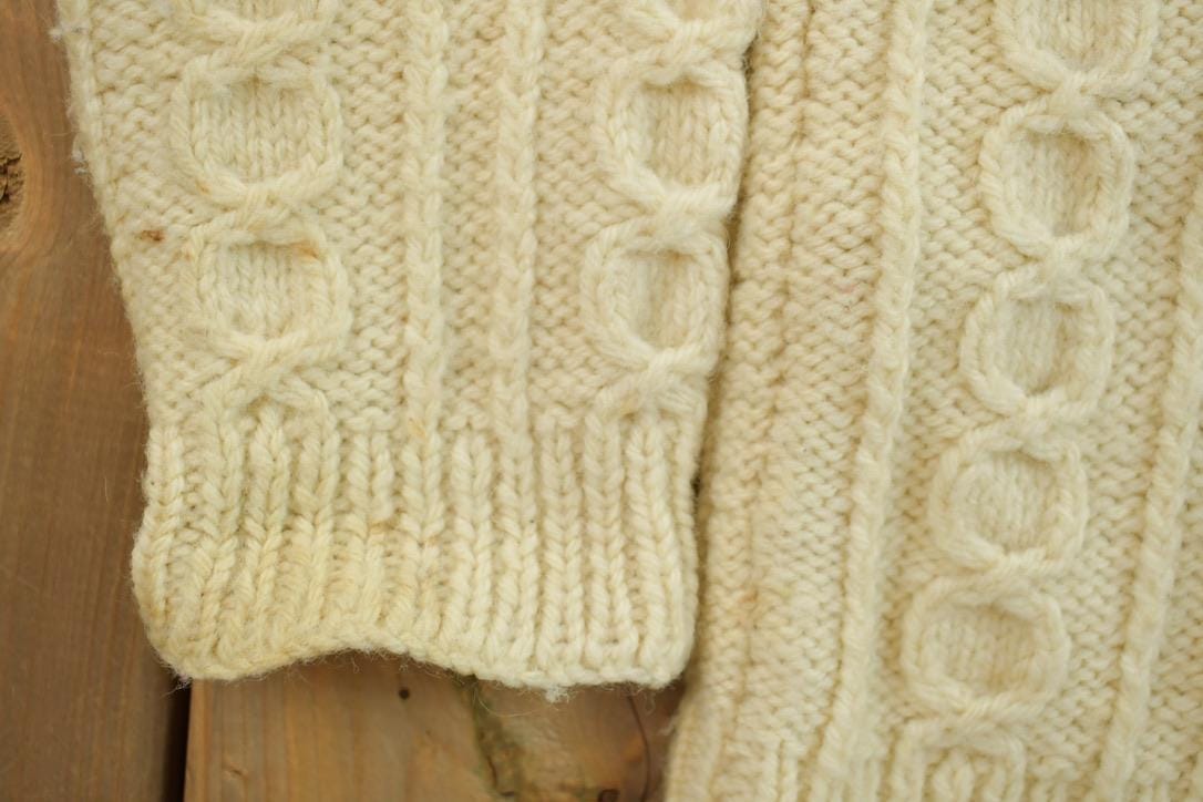 Vintage 1990s 100% Wool Cable Knit Cardigan Sweater Women's M