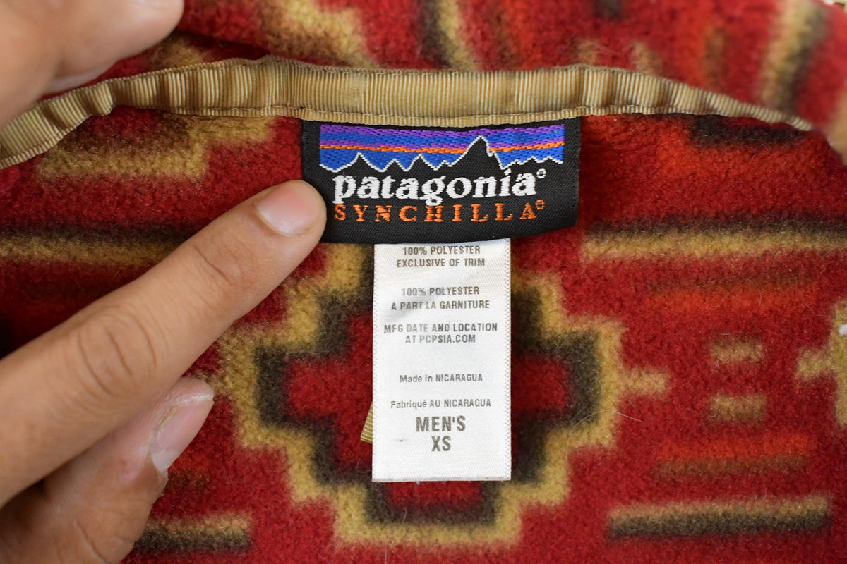 Vintage 2000s Patagonia Synchilla Aztec Yanaba Molten Lava Tribal Fleece Snap T Sweater Men's XS / All Over Print / Outdoors Sweatshirt