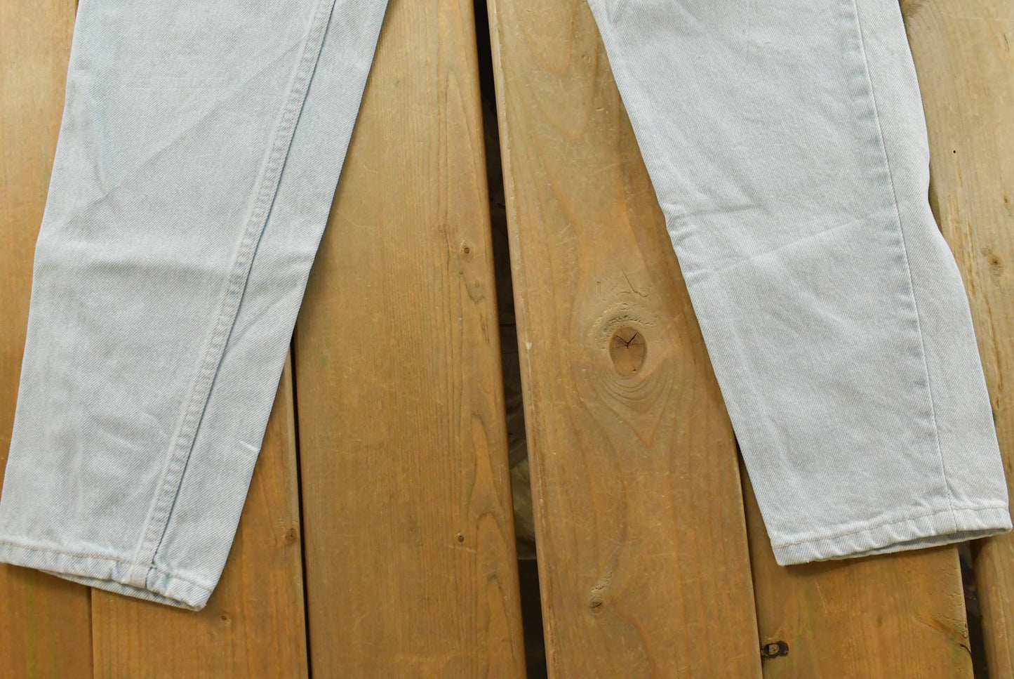Vintage 1990s Levi's 550 Relaxed Fit Denim Light Wash Blue Jeans Men's 26 x 30