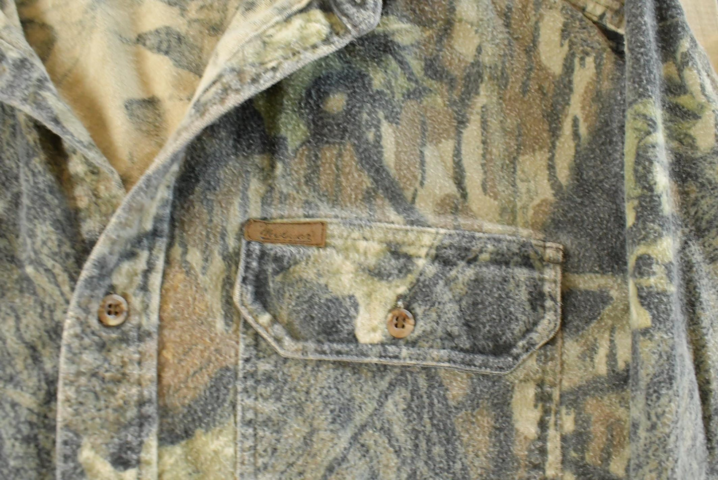Vintage 1990s Woolrich Tree Camo Button Up Shirt Men's L