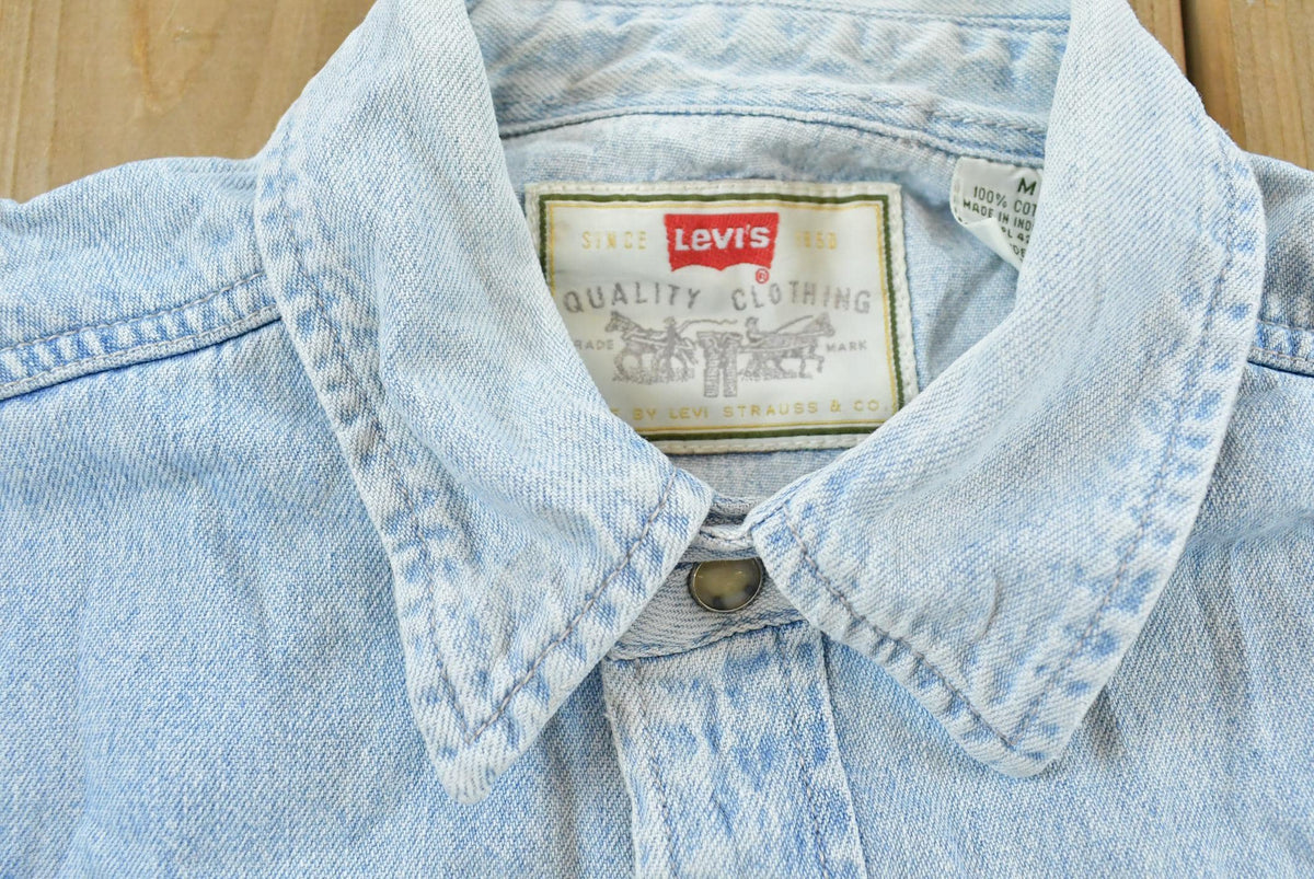 Vintage 1990s Faded Levis Red Tab Denim Button Up Shirt Men's L