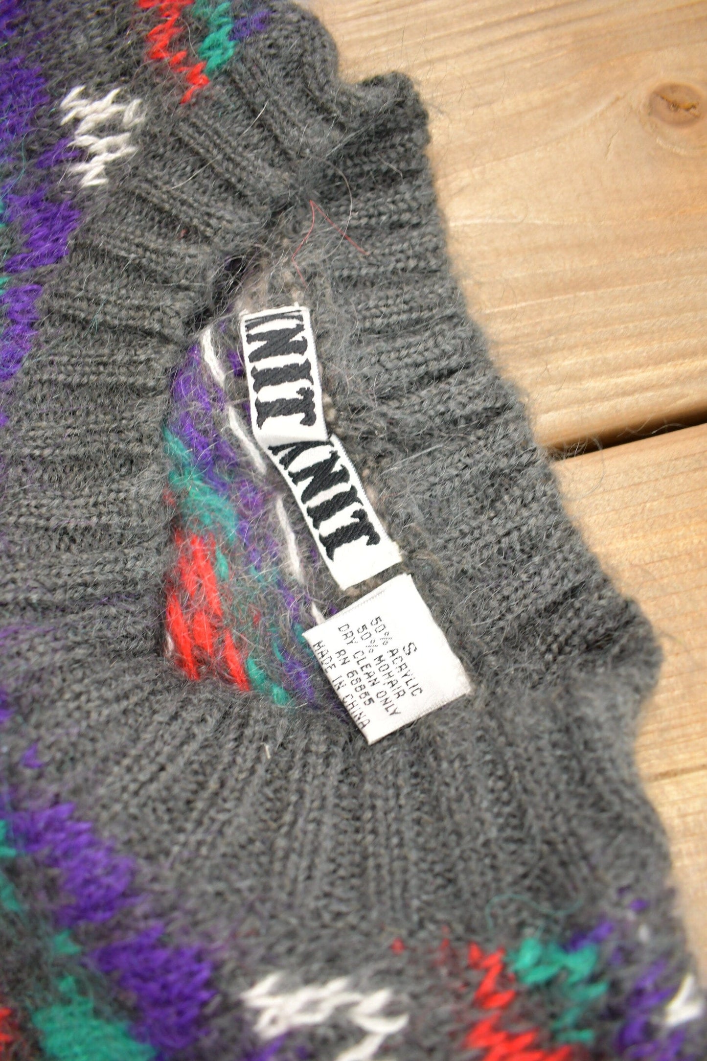 Vintage 1990s Winter Theme Knitted Crewneck Sweater Men's Small