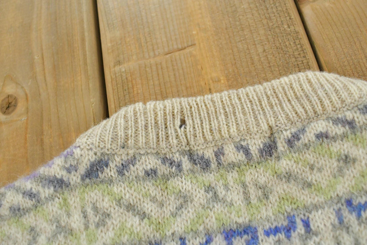 Vintage 1990s Colours Alexander Julian Knit Shetland Wool Argyle Crewneck Sweater Men's S / 90s Knitted Sweatshirt / Made in Hong Kong