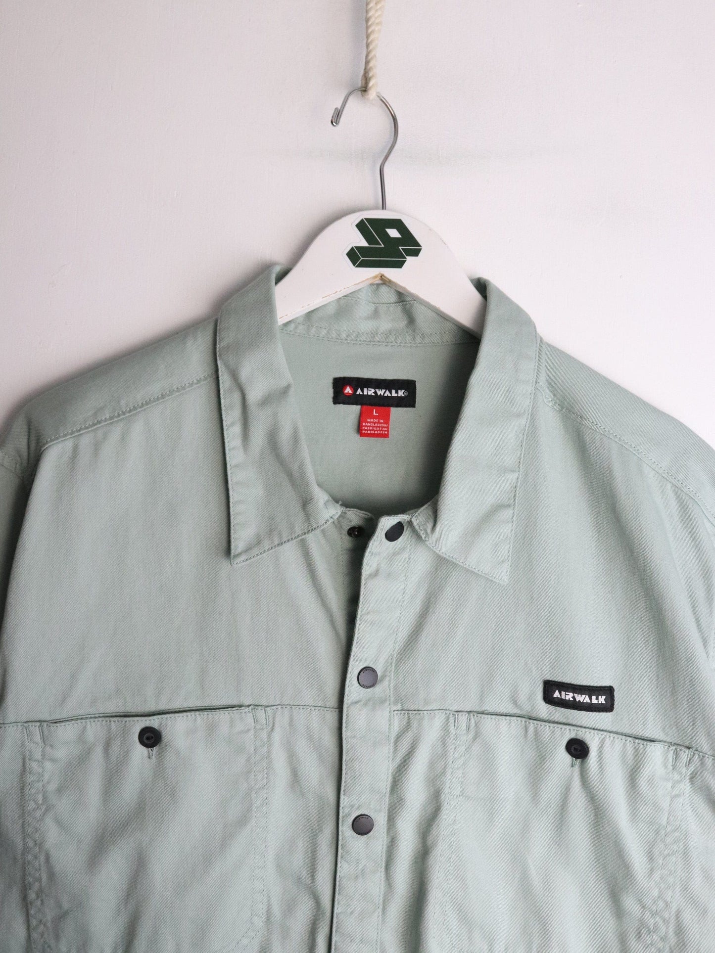 Airwalk Shirt Mens Large Green Button Up from propervintagecanada