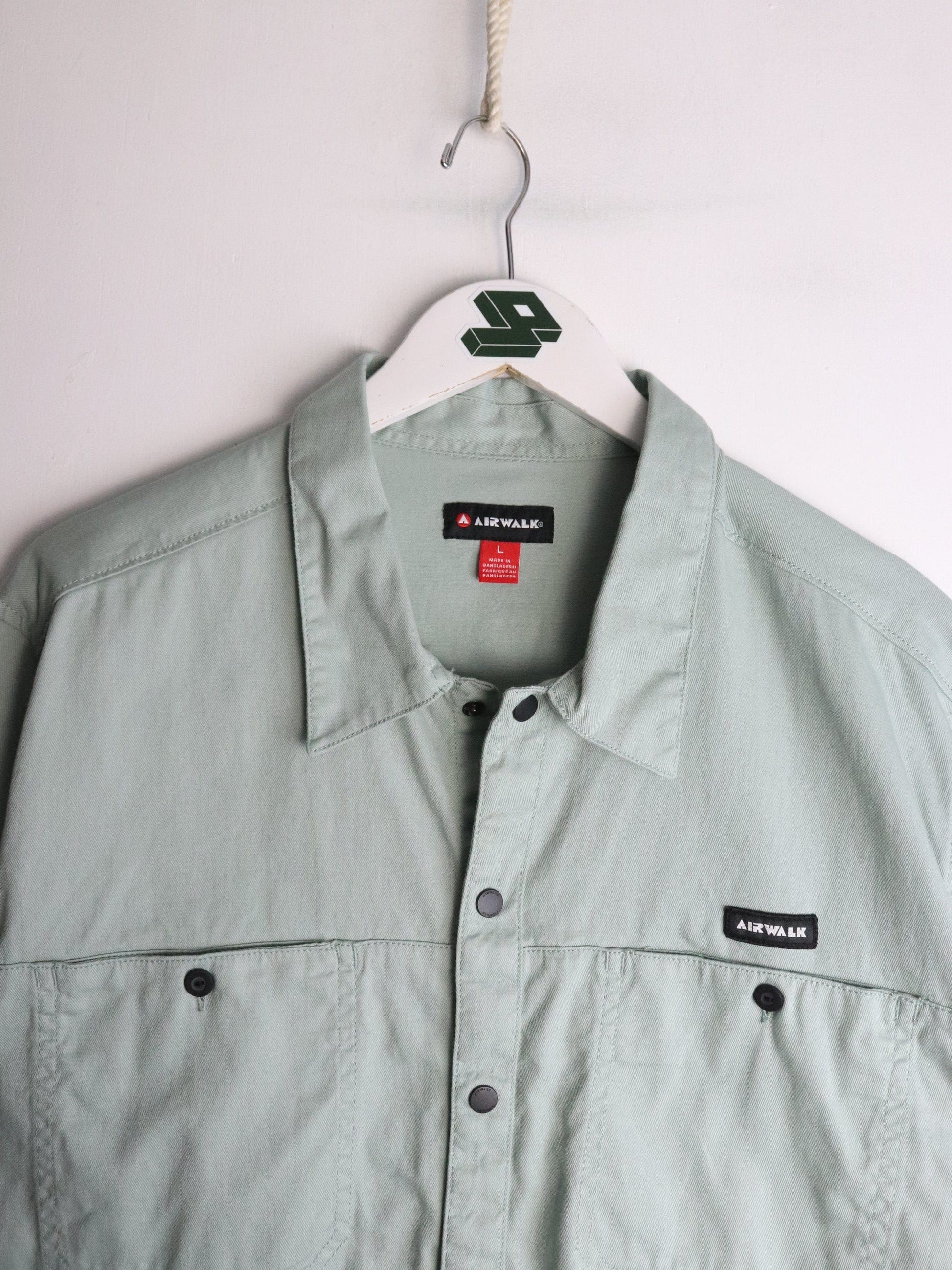 Airwalk Shirt Mens Large Green Button Up from propervintagecanada