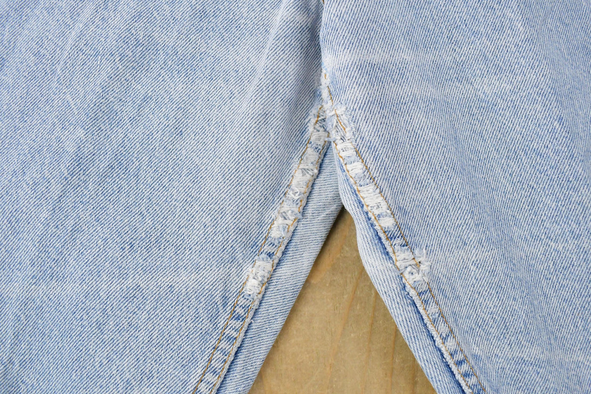 Vintage 1990s Levi's 561 Loose Straight Fit Denim Jeans Women's 35 x 31
