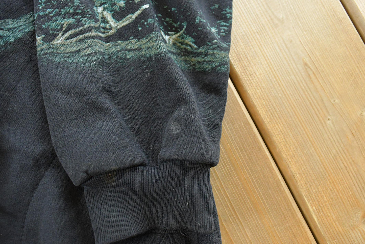 Vintage 1990s Wolf Theme All Over Print Henley Sweatshirt Men's XL