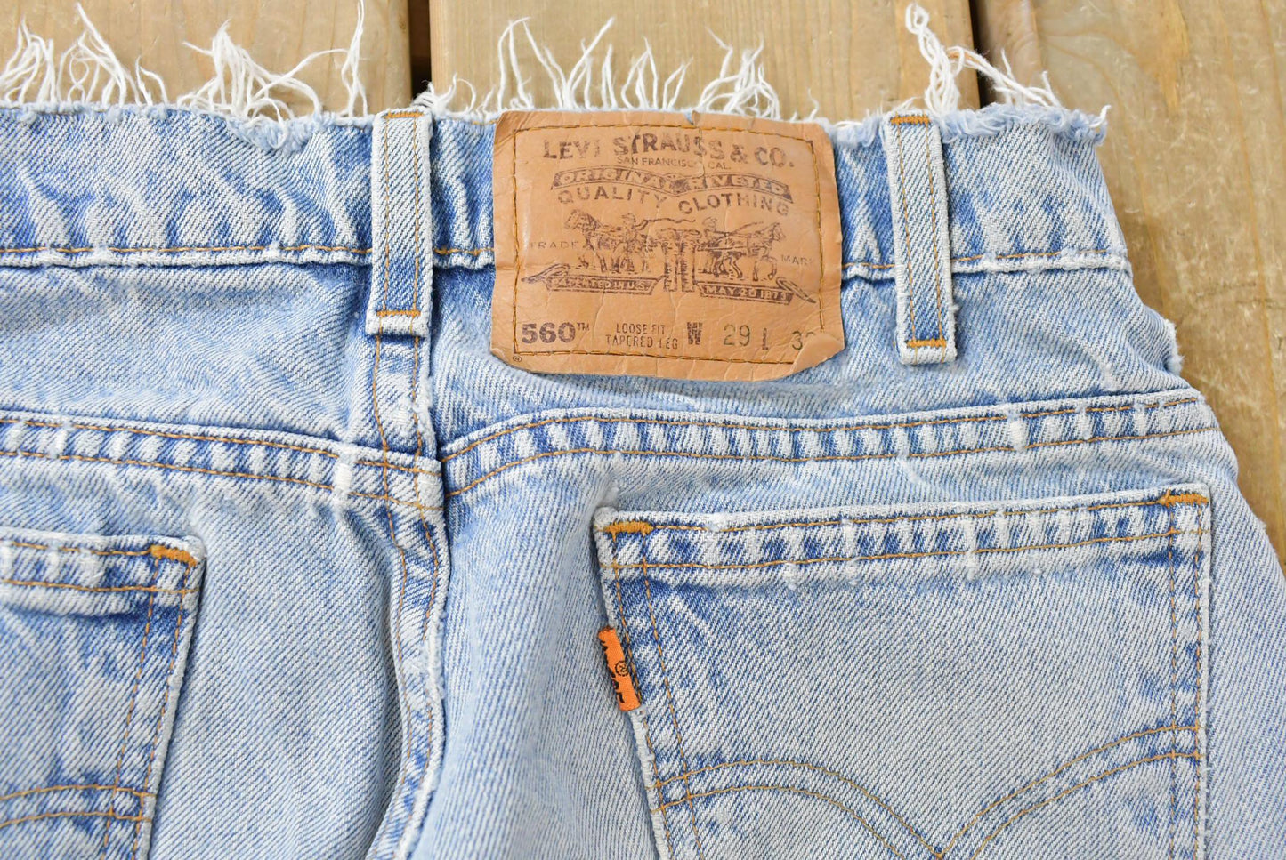 Vintage 1990s Levi's 560 Loose Tapered Denim Jeans Men's 26 x 31