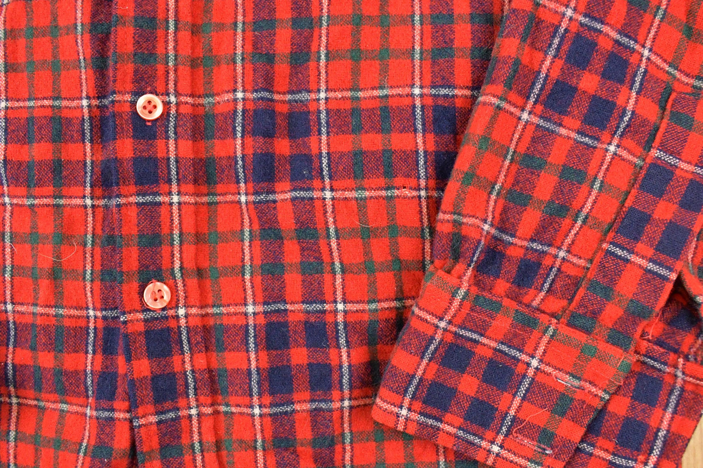 Vintage 1980s HW Virgin Wool Classic Plaid Flannel Button Up Shirt Men's M