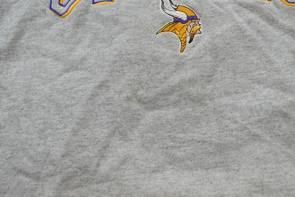 Vintage 2000s Reebok Minnesota Vikings Embroidered Crewneck Sweatshirt Men's 2XL / Y2K NFL Football / Sportswear / 00s Streetwear