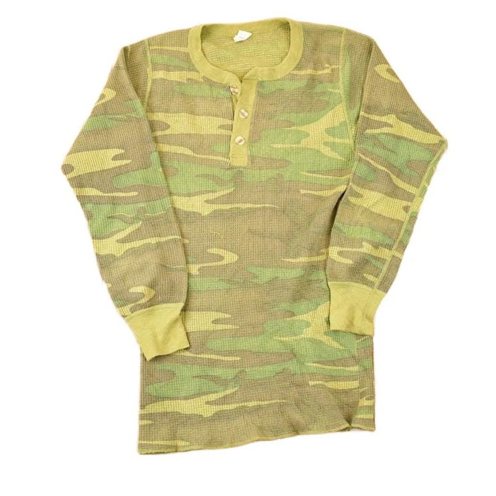 Vintage 1990s Camo Quarter Button Long Johns Crewneck Shirt Men's S