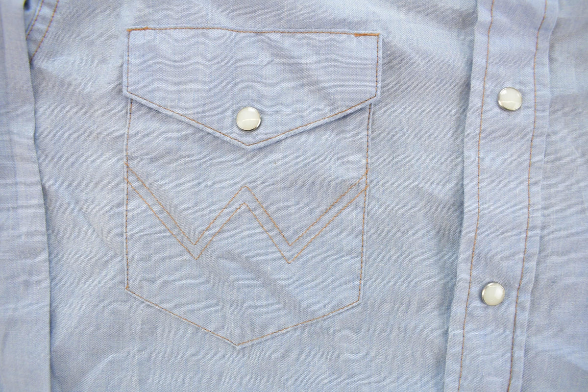 Vintage 1990s Wrangler Chambray Western Pearl Snap Button Up Shirt Men's M
