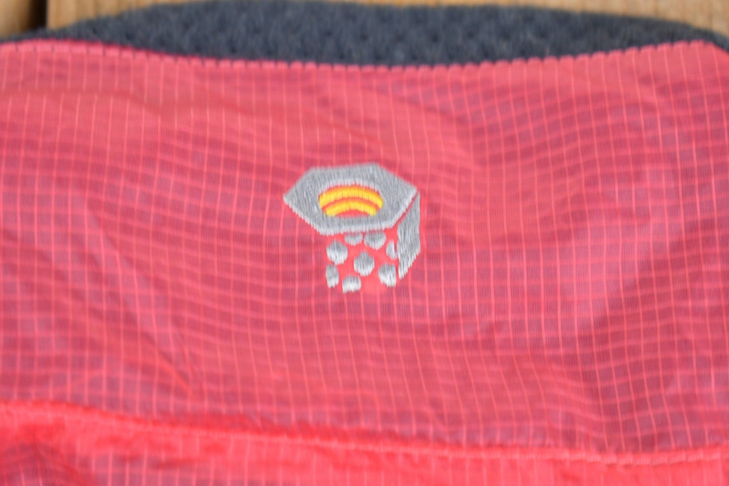 Vintage 1990s Mountain Hard Wear Quarter Zip Windbreaker Men's Medium