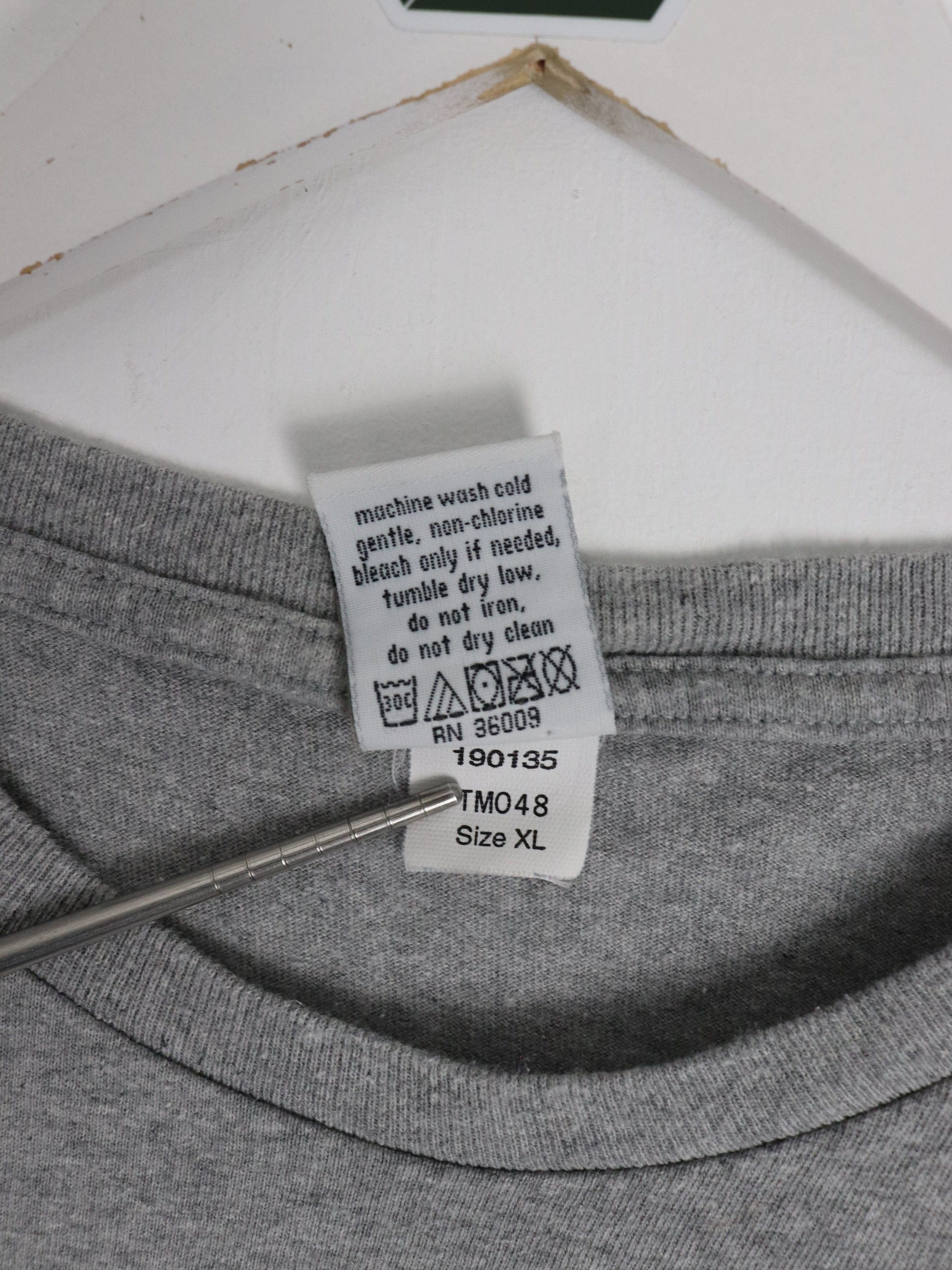 Vintage Calvin Klein T Shirt Mens XL Grey Logo – Proper Vintage