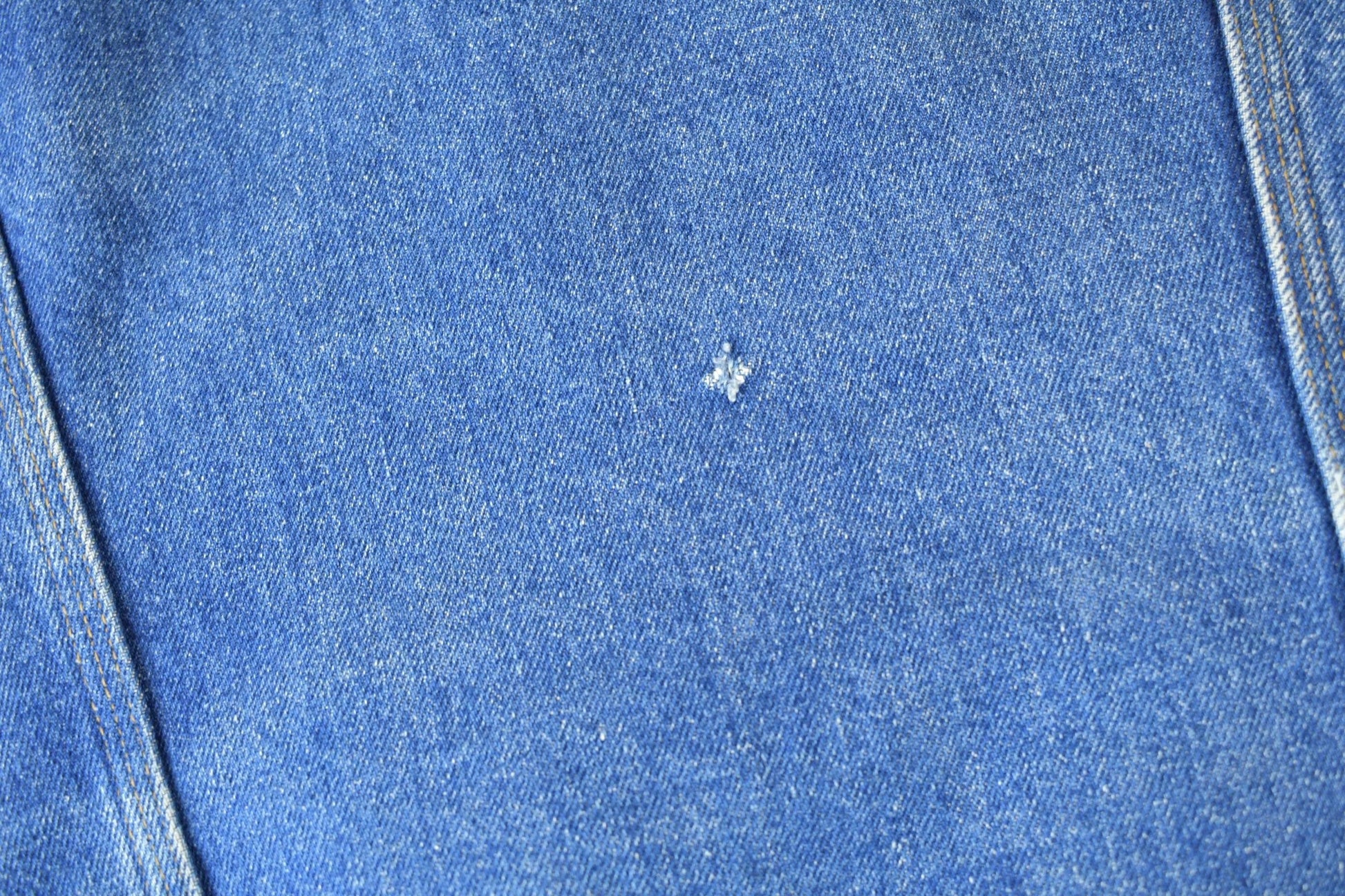 Carhartt Clothing > Gender Neutral Adult Clothing > Jackets & Coats Vintage 1980s Carhartt Medium Wash Jean Jacket Men's Medium